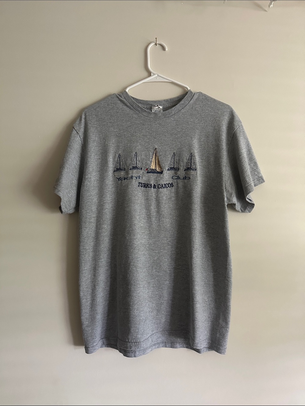 Delta Gray Short-Sleeve Yacht Graphic Tee